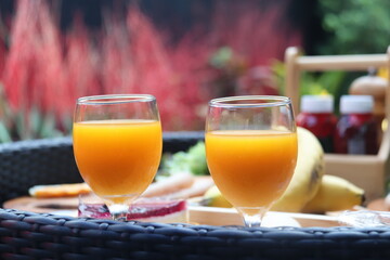 juice in the morning breakfast 