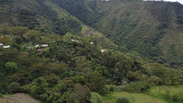 Monta&ntilde;as Cafeteras de Santa Fe de Antioquia, Antioquia, Colombia.
