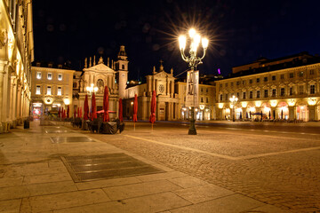 Fototapeta na wymiar La place San Carlo à Turin
