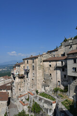 Fototapeta na wymiar Panoramic view of the Molise village of Pesche, Italy.
