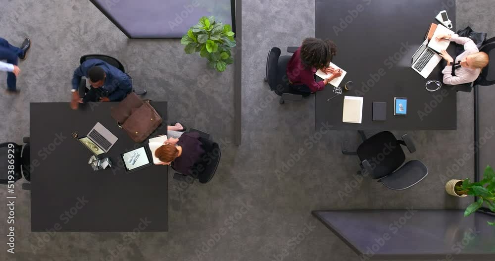 Poster multi racial business team brainstorming innovative ideas for startup company developing market stra
