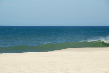 Praia com onda