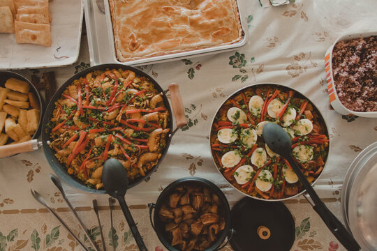 top view of pans with paellas