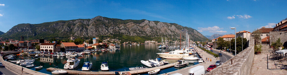 Fototapeta na wymiar Panoramic view of the port of Kotor, Montenegro