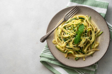 Zucchini courget spaghetti pasta with cheese, clean eating, vegan food, low carb healthy food