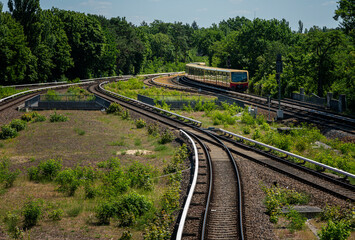Bahnsteige und Gleise am S-Bahnhof Olympiastadion, Berlin