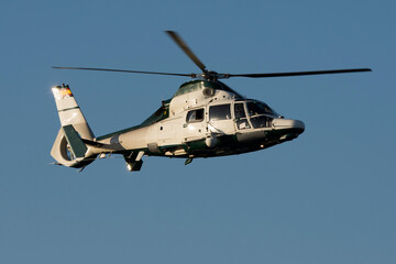 Fototapeta na wymiar Helicóptero