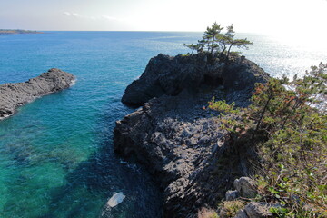 제주 서귀포에 있는 팡팽이덕이라 부르는 해안 풍경이다