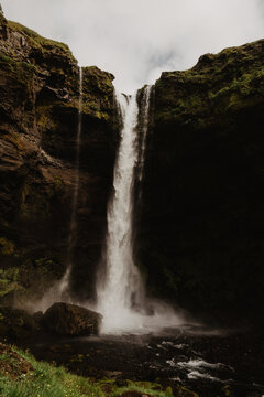 waterfall © Lindsay Vaughn