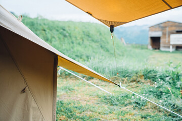 水を弾く撥水コートされたテント・タープ
