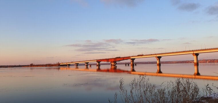 Very beautiful photos - I'm the author.
The photos were taken in 2021 before the war in Ukraine.
This is my hometown Nikolaev. At the moment, the city is being shelled by the Russian military - there 