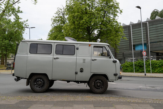 UAZ-452, russian minivan in the streets of bochum, germany