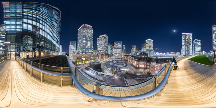 KITTE屋上庭園と東京駅の夜景
