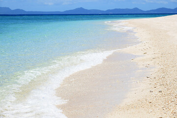 沖縄の美しい青い海