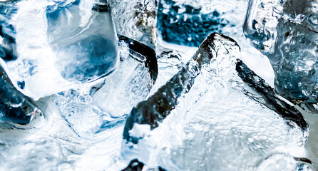 The ice cube shape has been adjusted to add color,It will help refresh and make you feel good.