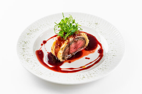 Wellington beef with sauce