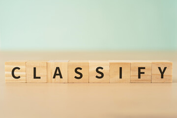 分類・整理のイメージ｜「CLASSIFY」と書かれたブロック
