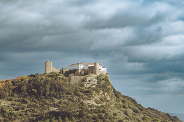Fototapeta na wymiar Palmela Castle on the Mountains 