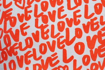 mot d'amour love  écrit sur du tissus