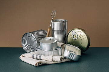 Set of stacked unopened cans