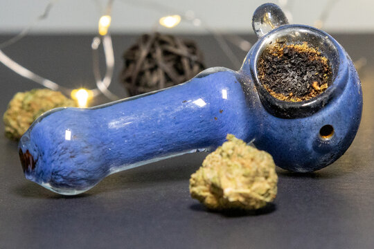 Cannabis pipe 3