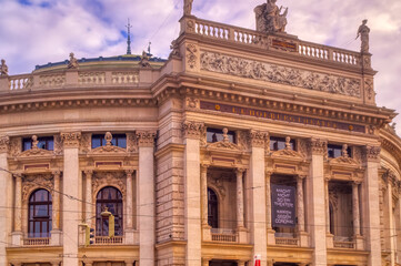 Fototapeta premium National Opera building in Vienna, Austria.