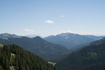 Obraz premium Mangfallgebirge Voralpen Tegernsee Bayern an herrlichem Sommertag