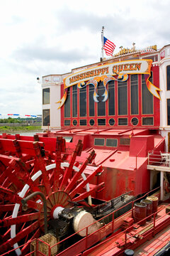 Mississippi Queen Paddlewheel.