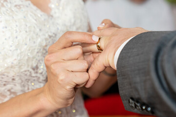 Obraz na płótnie Canvas hands of the groom