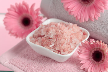 Fototapeta na wymiar Spa composition with pink salt.