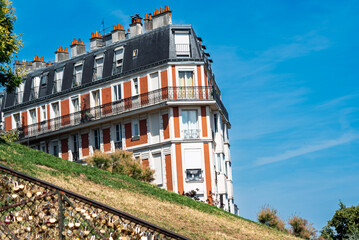 The crooked house in Montmartre