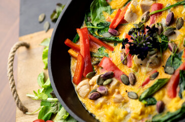 Frittata with cheddar cheese and vegetables