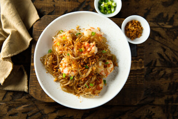 Stir fry noodles with shrimps