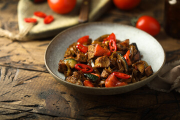 Stir fry noodles with vegetables