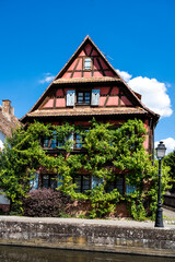 Fototapeta premium Fachwerkhaus im Bruchviertel in Wissembourg