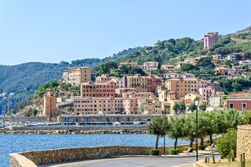 Rio Marina, Hafen, Dorf, Elba, Insel, Hafenmauer, Torre Appiani, Boote, Fischer, Wassersport, Strand, Sommer, Ufer, Meer, Toskana, Toskanischer Archipel, Bergstrasse, Italien