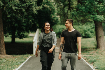 Obraz premium Close up of couple laughing