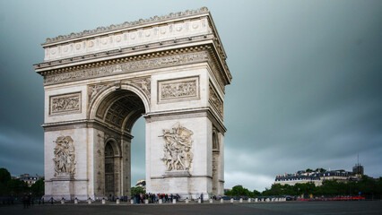 Fototapeta na wymiar beautiful arc de triomphe in paris, france