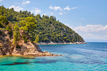 Fototapeta premium Rocky beach at the lagoon