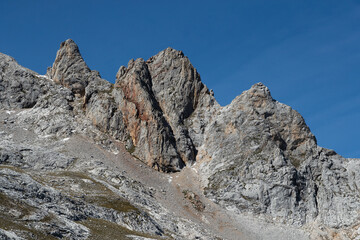 Paredes calcáreas del Parque Nacional de Picos de Europa, España