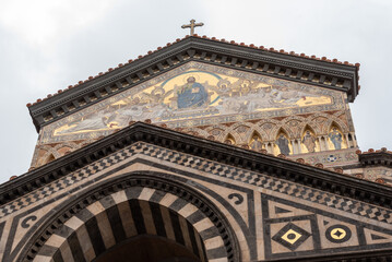Obraz premium Portal of the mediaeval Saint Andrew cathedral in Amalfi
