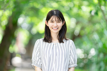 女性