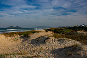 dunes and mountains in the late afternoon in Florianópolis
