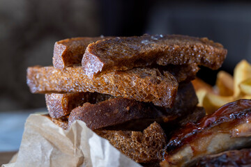 dessert for beer and other alcoholic beverages made from rye bread