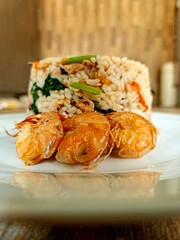 grilled shrimp with rice and vegetables