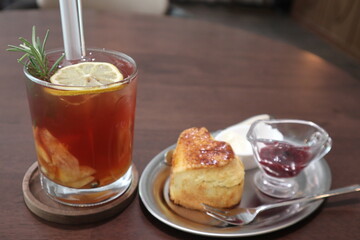 아이스티와 하트스콘