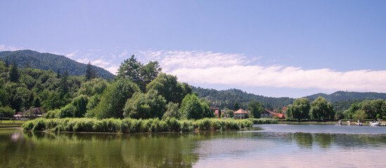 Fototapeta na wymiar Picture of a lake in a mountainous area