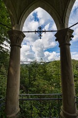 Diederichstempel im Brückenpark bei Müngsten mit Müngstener Brücke im Hintergrund