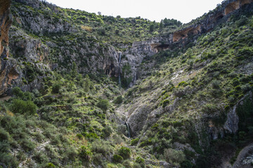 Fototapeta na wymiar mountain path in the barranco del infierno gorge 