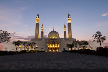 Fototapeta na wymiar Sultan Qaboos Mosque in Nizwa